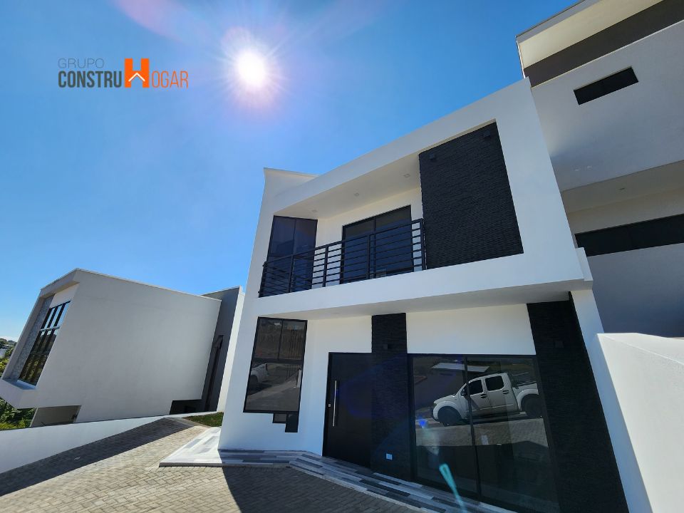 Grupo ConstruHogar - LUXURY