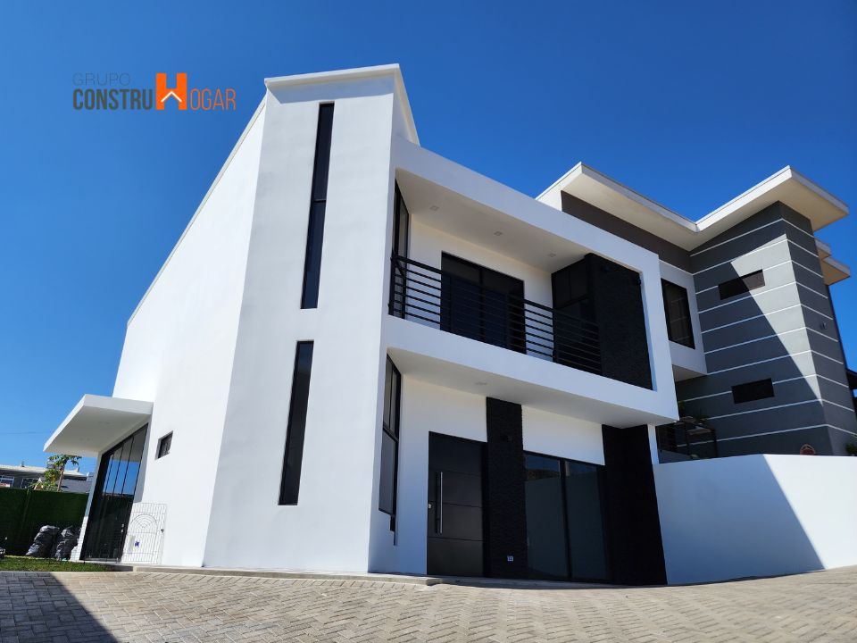 Grupo ConstruHogar - LUXURY